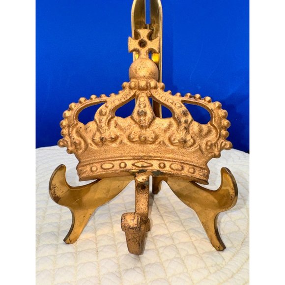 Golden Royalty Crown Hook - Picture 9 of 12